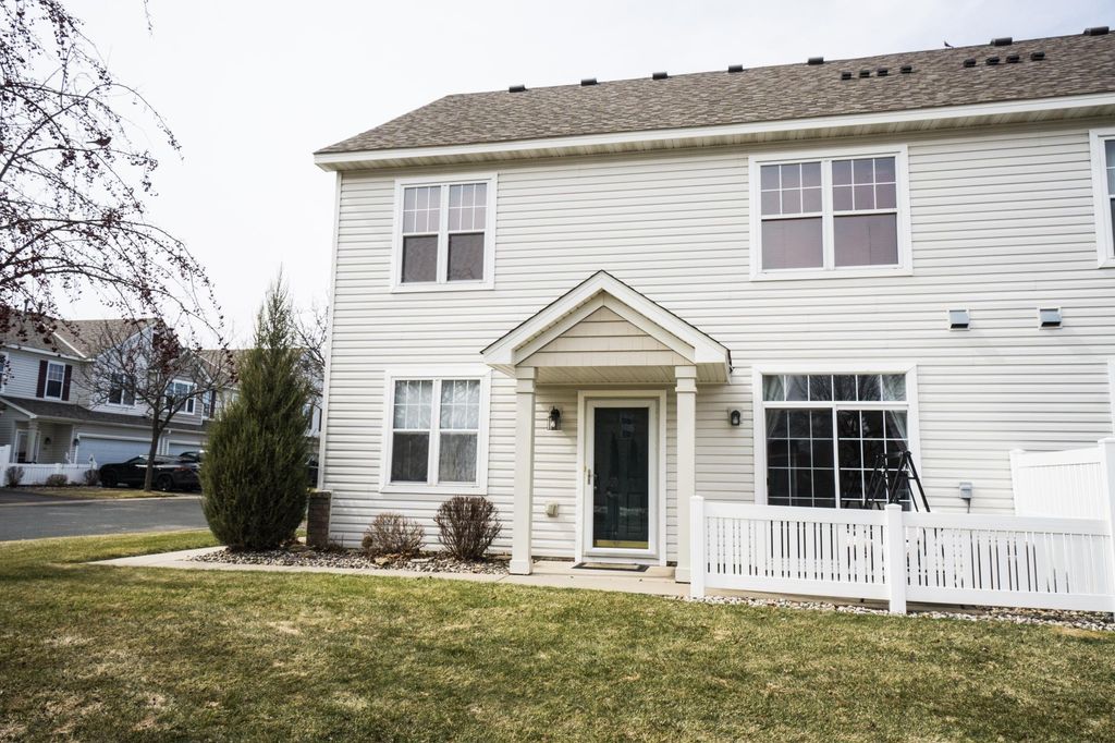 Photo of 1650 Liberty Circle #2008, Shakopee, MN 55379 (MLS # 7045050)