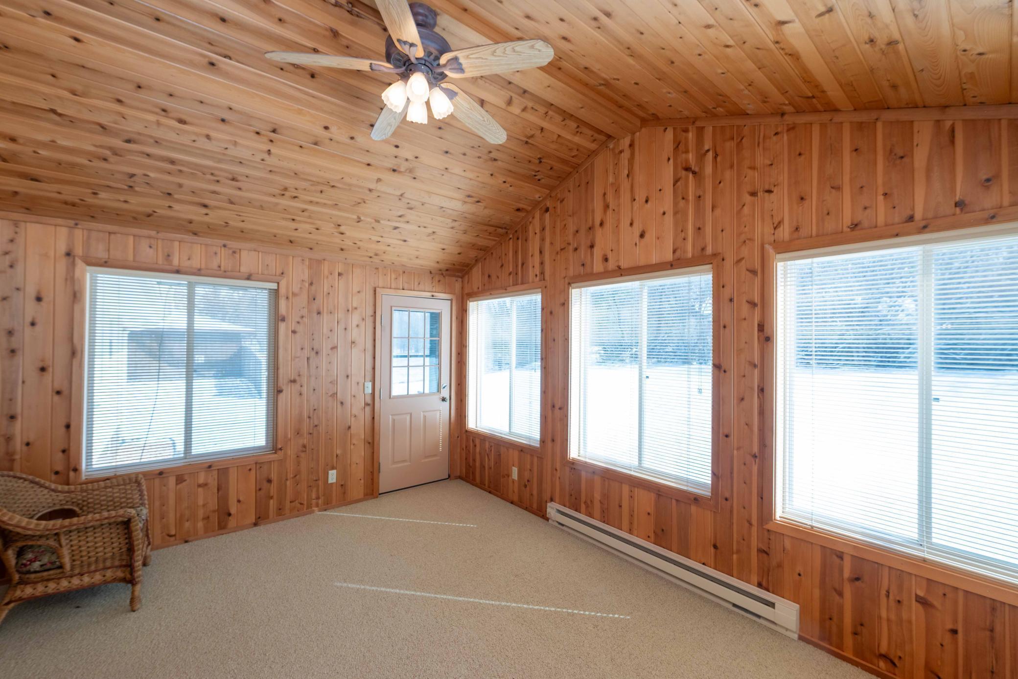 1008 Marnie Street S