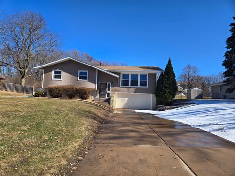 1008 Marnie Street S Maplewood MN 55119