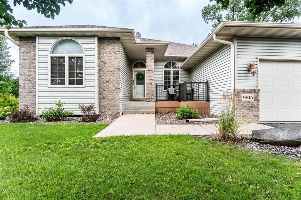 Photo of 9813 Linden Avenue N, Brooklyn Park, MN 55443 (MLS # 7028613)