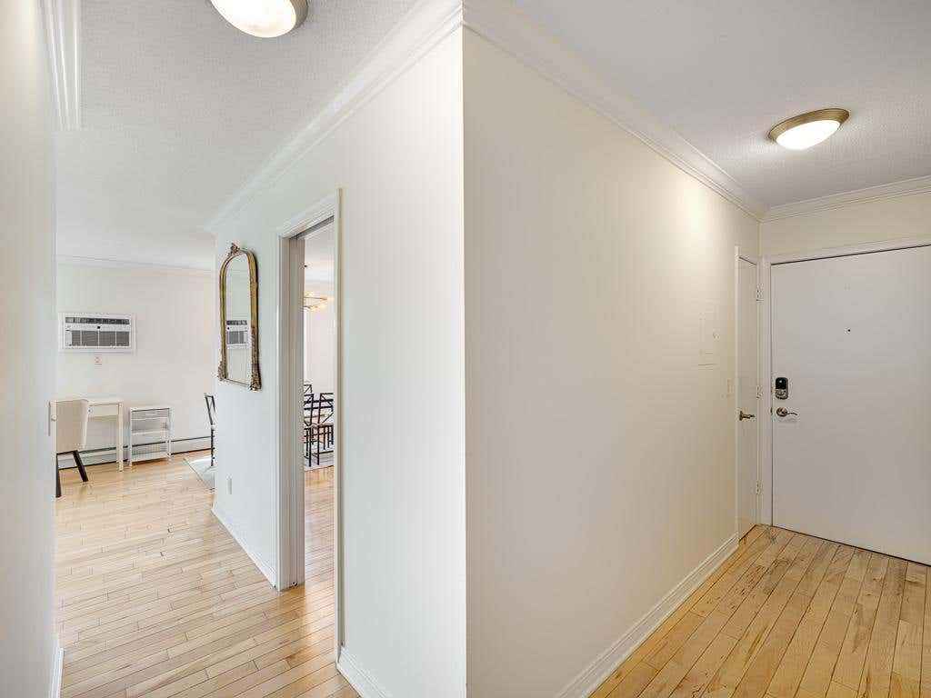 Photo of 2727 W 43rd Street #409, Minneapolis, MN 55410 (MLS # 7049935)