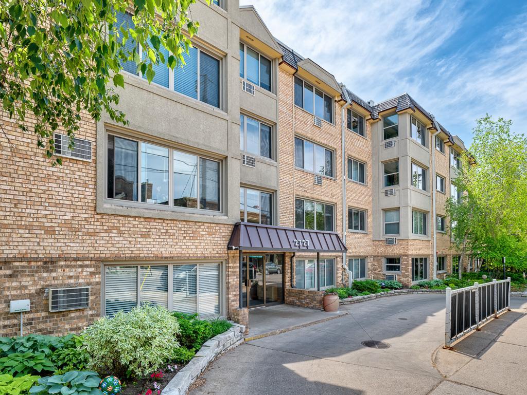 Photo of 2727 W 43rd Street #409, Minneapolis, MN 55410 (MLS # 7049935)