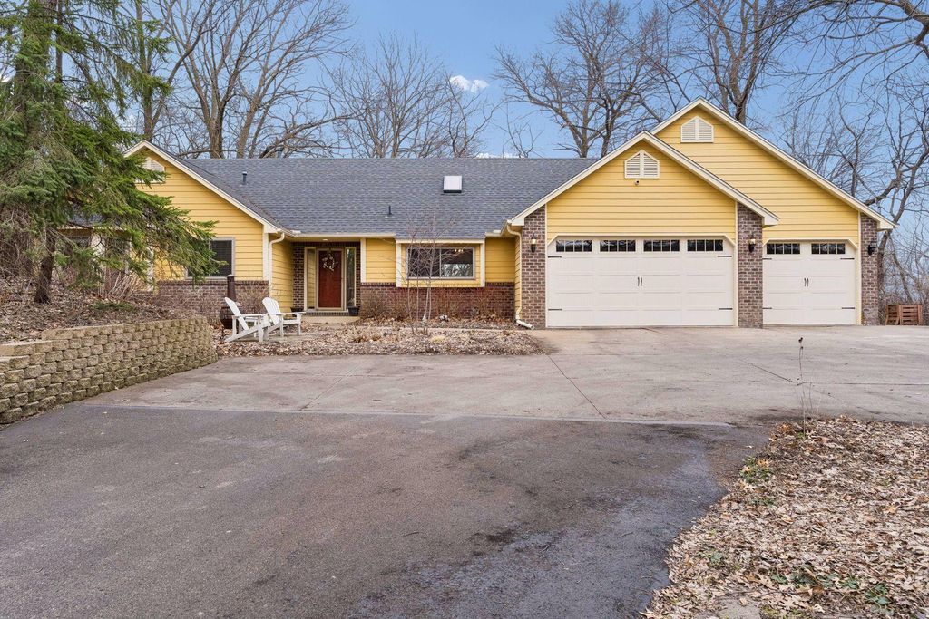 Photo of 2200 Alcana Lane, Burnsville, MN 55306 (MLS # 7041344)
