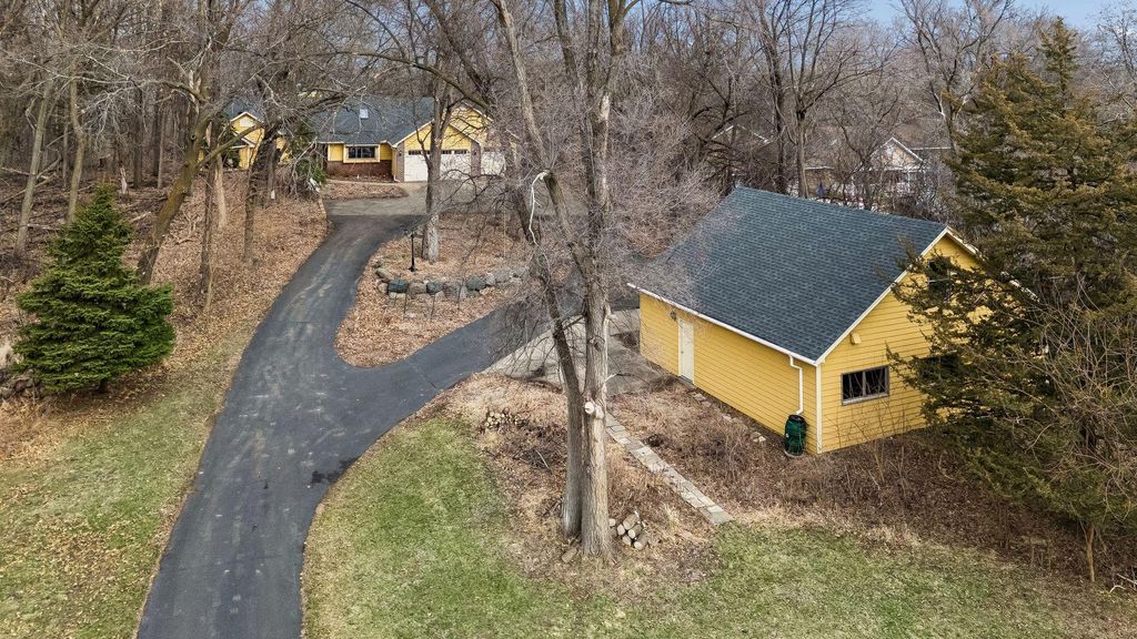 Photo of 2200 Alcana Lane, Burnsville, MN 55306 (MLS # 7041344)