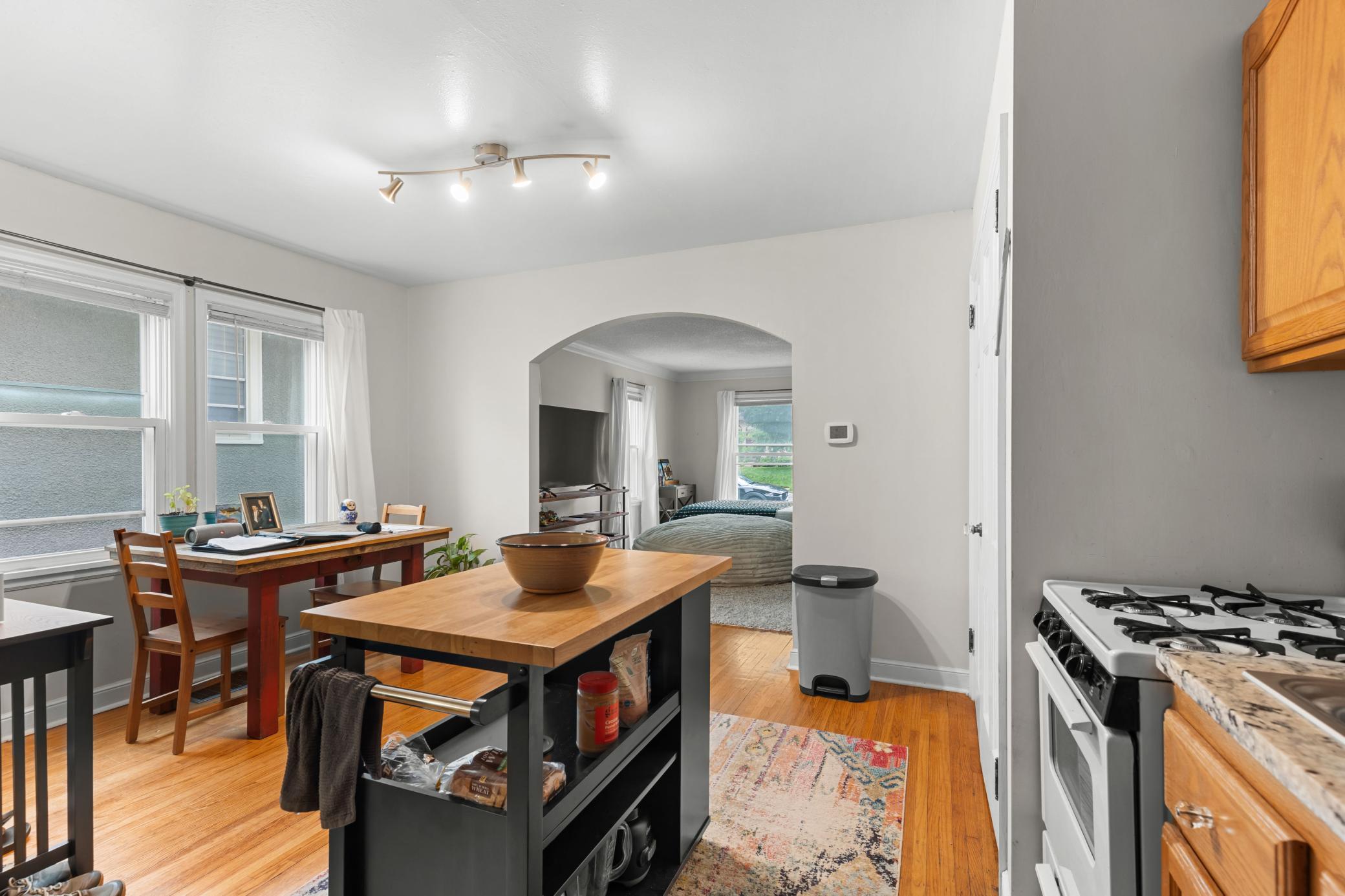 5001 Thomas Avenue S