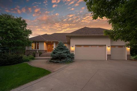 8867 Aviary Path Inver Grove Heights MN 55077