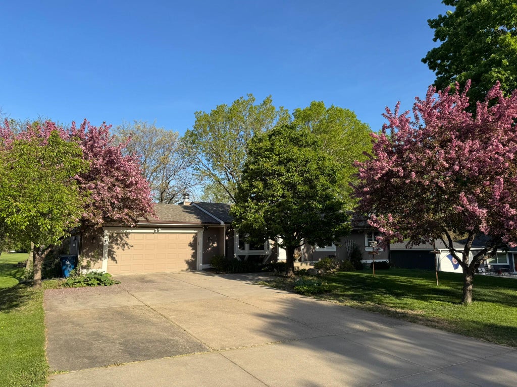 Photo of 1755 Ithaca Lane N, Plymouth, MN 55447 (MLS # 7137292)