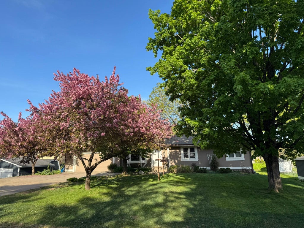 Photo of 1755 Ithaca Lane N, Plymouth, MN 55447 (MLS # 7137292)
