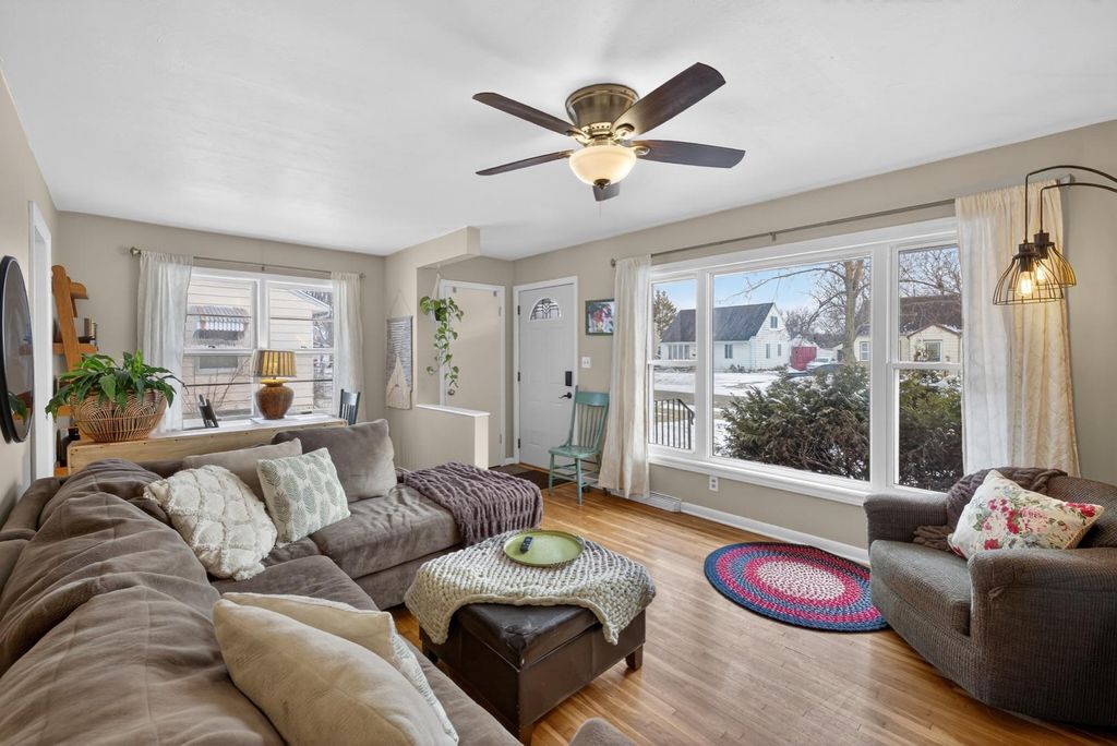 Photo of 1905 3rd Avenue SE, Austin, MN 55912 (MLS # 7011821)