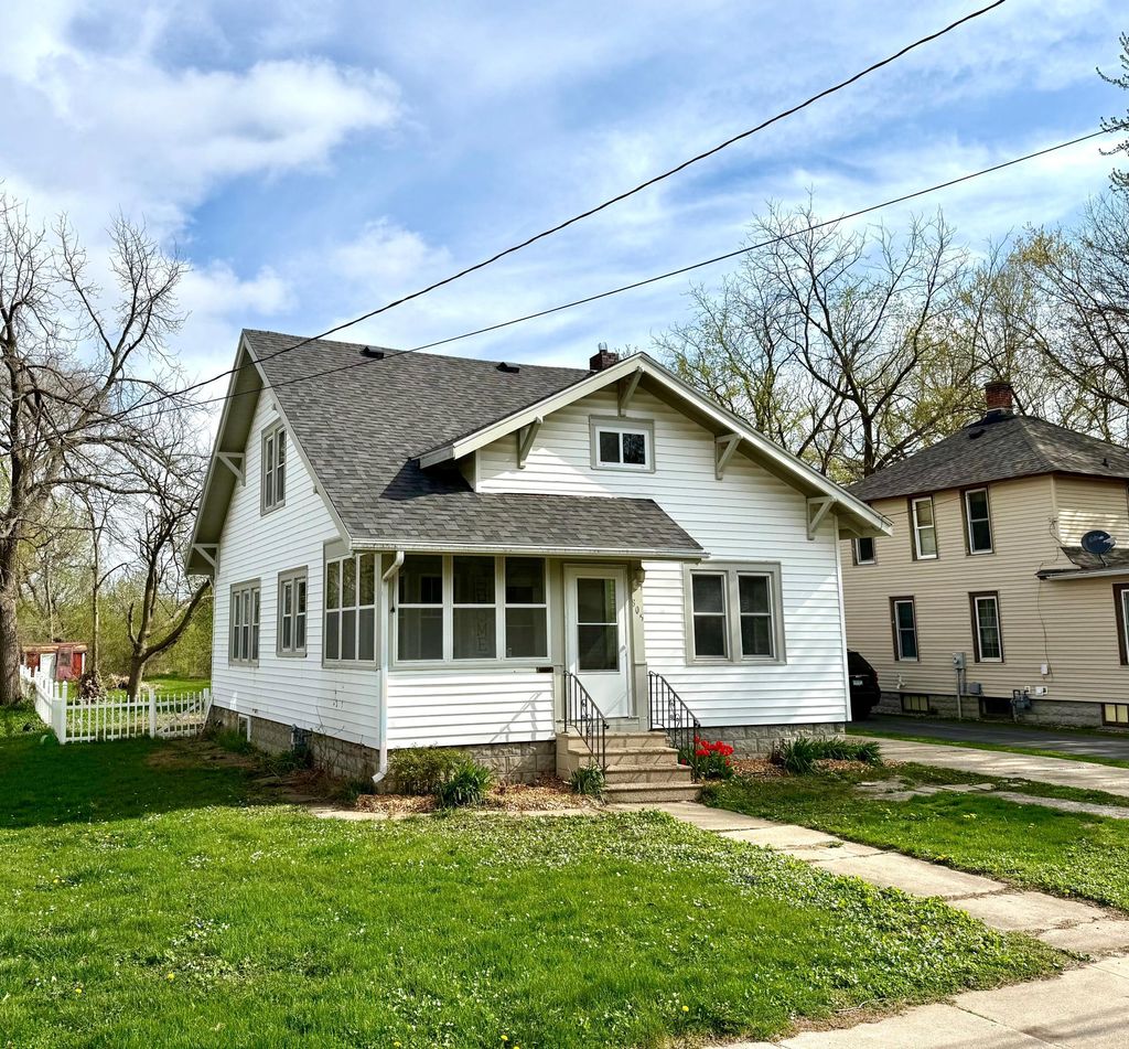 Photo of 805 6th Avenue SE, Austin, MN 55912 (MLS # 7058980)