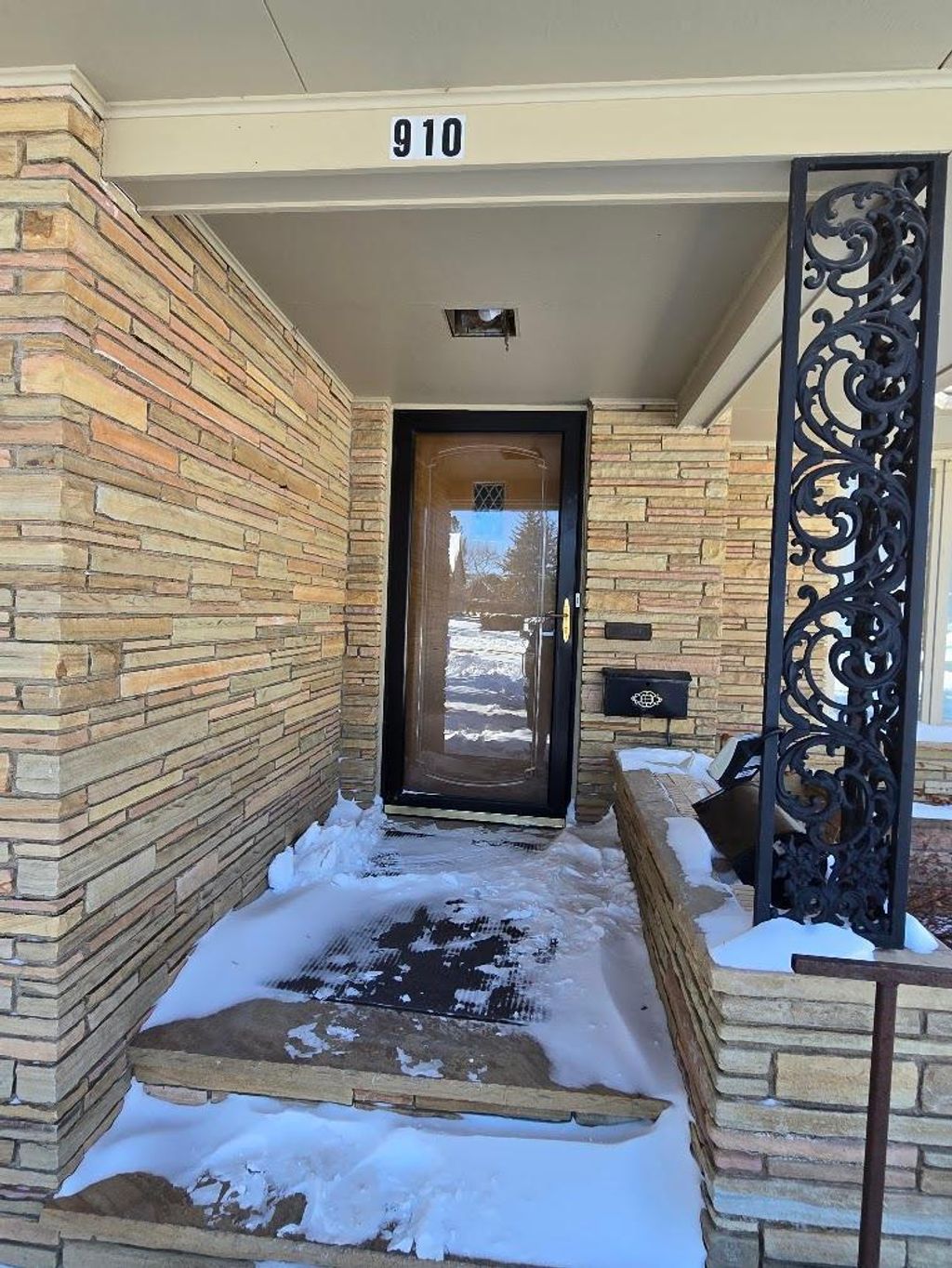 Photo of 910 3rd Avenue SW, Pipestone, MN 56164 (MLS # 7036281)