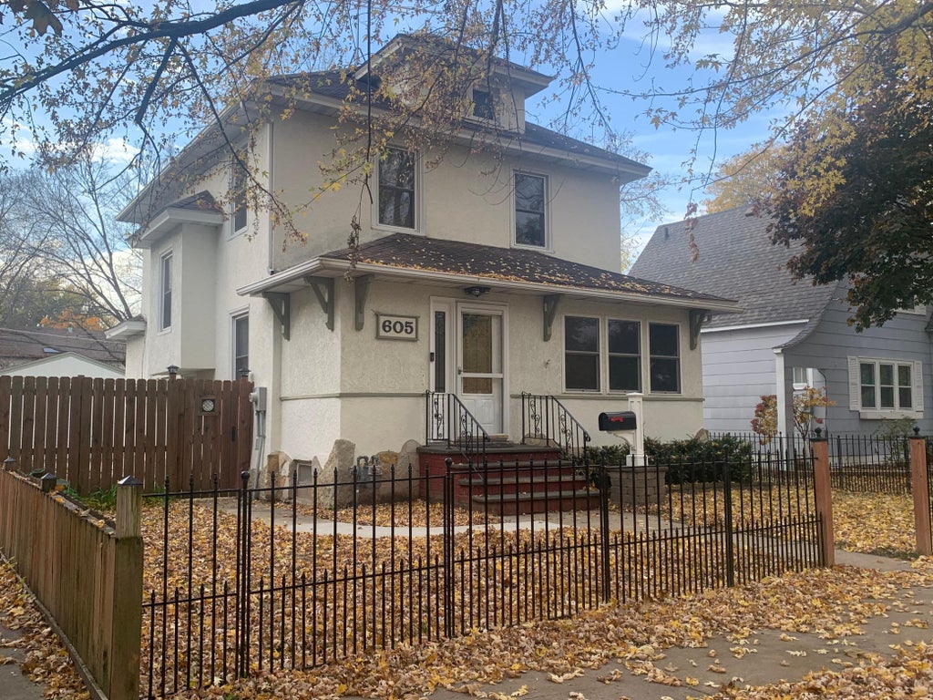 Photo of 605 5th Avenue SW, Austin, MN 55912 (MLS # 7165169)