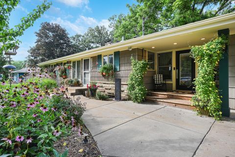 3220 Harmony Circle Burnsville MN 55337