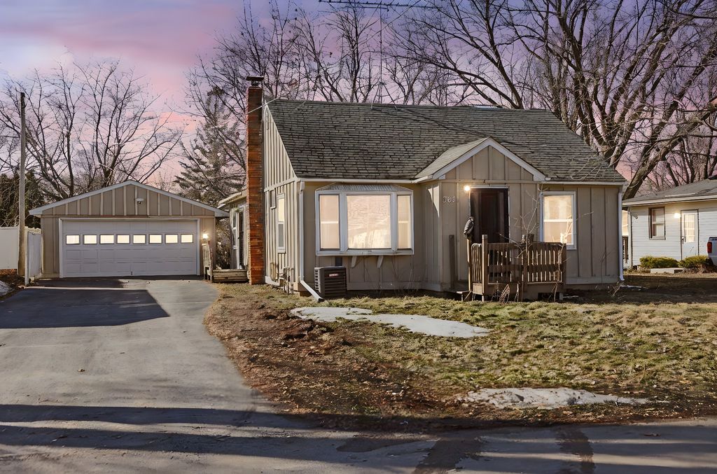 Photo of 305 2nd Street NE, Medford, MN 55049 (MLS # 7022518)