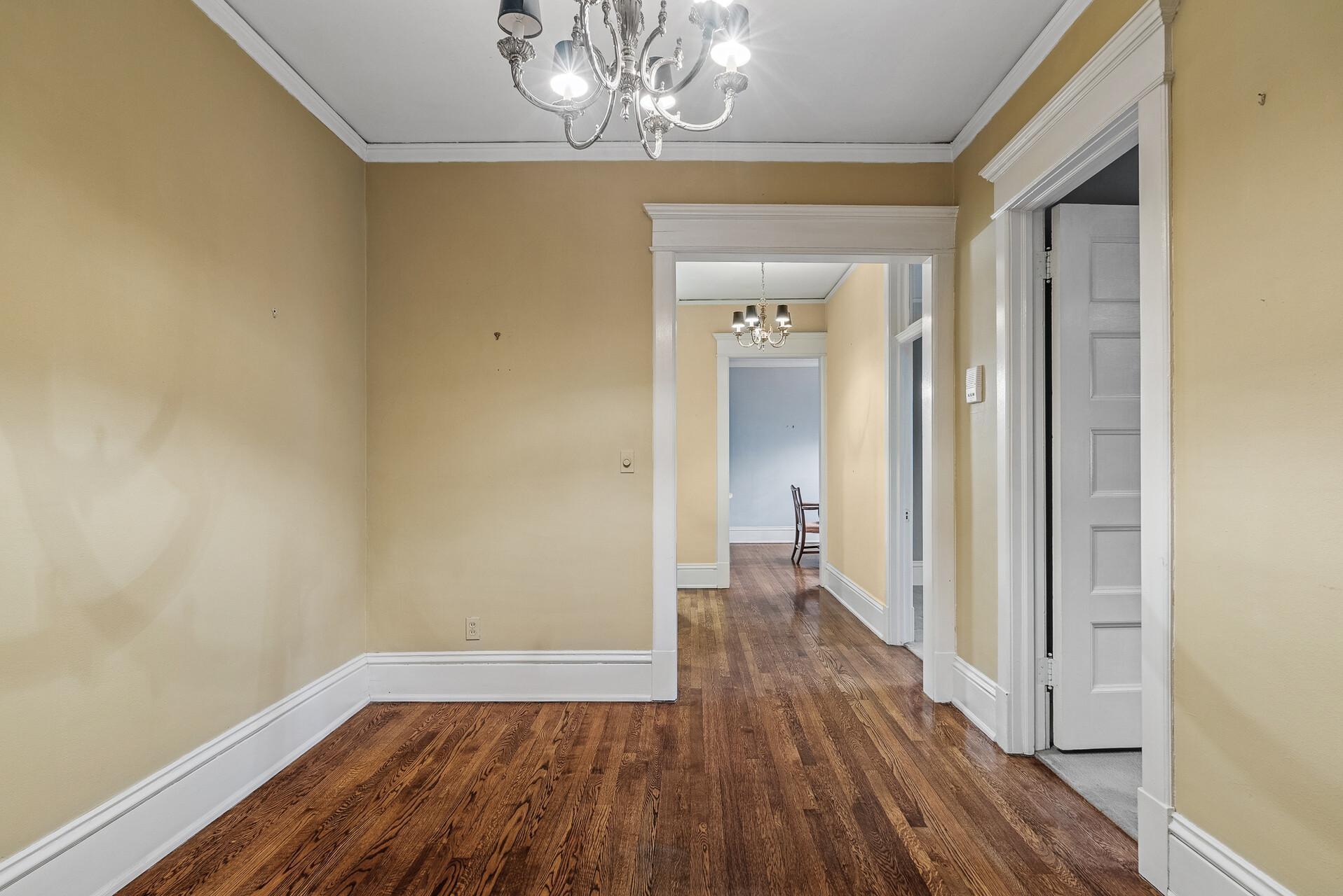 30 Saint Albans Street S 6A