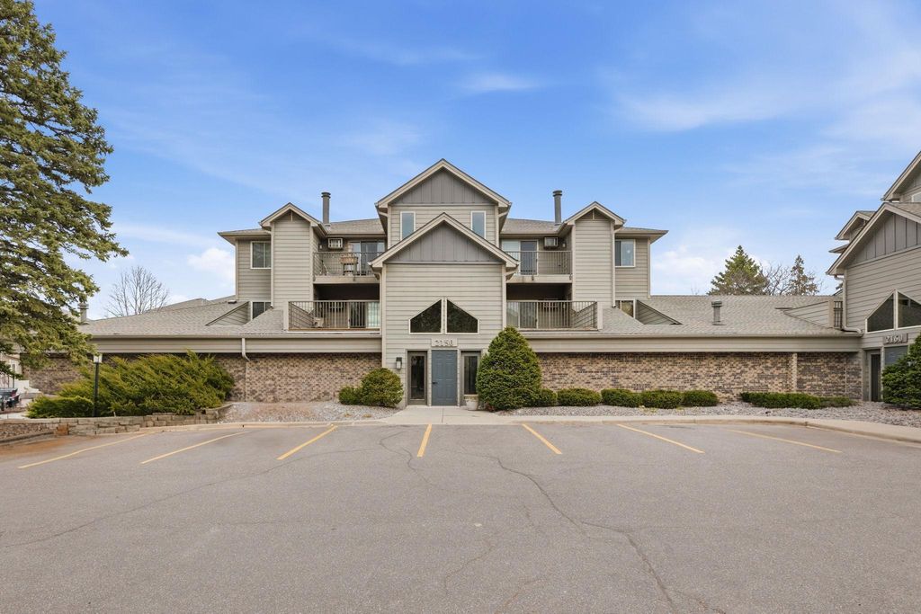 Photo of 2150 Ridge Drive #24, Saint Louis Park, MN 55416 (MLS # 7051261)