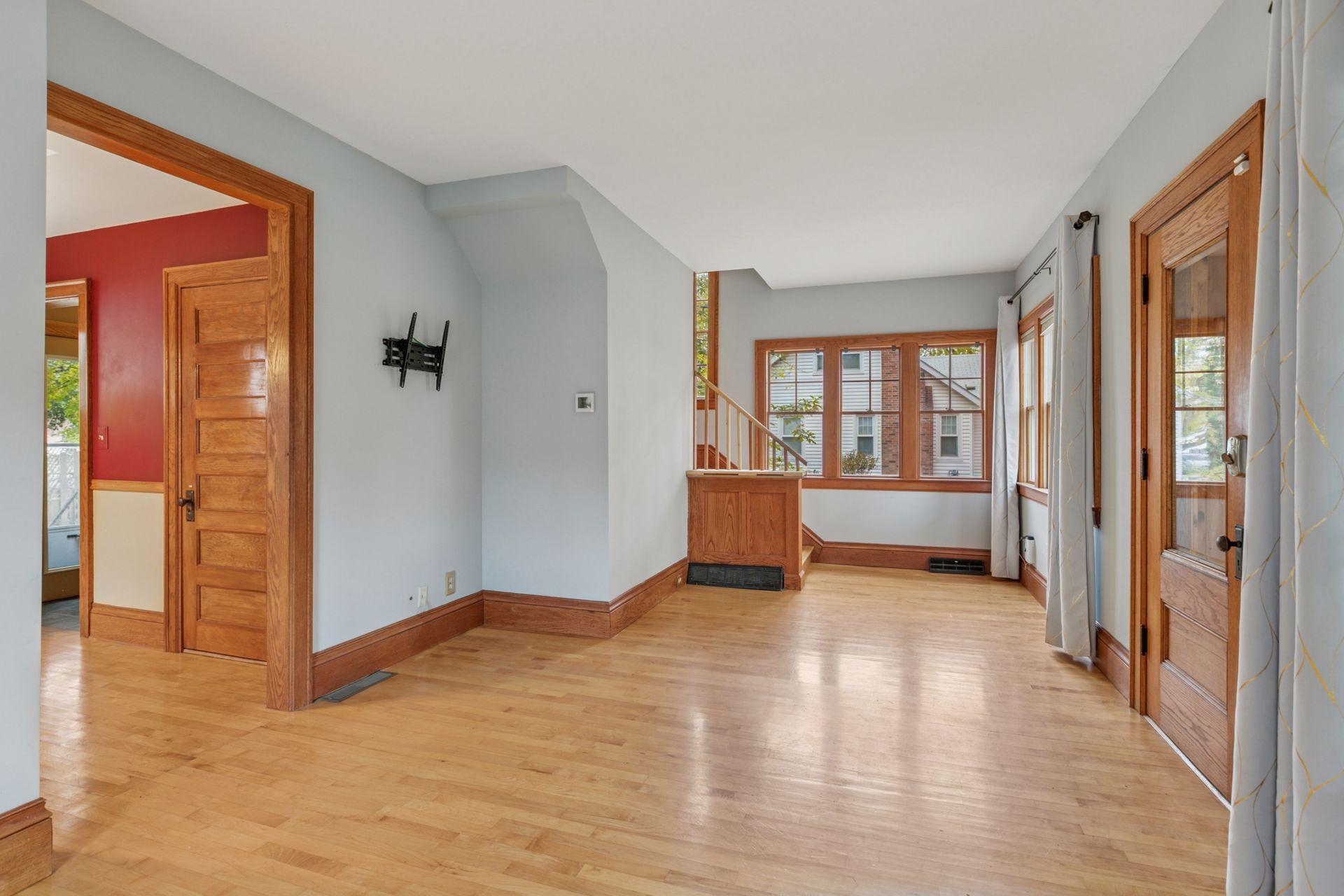 2910 Edgewood Avenue S