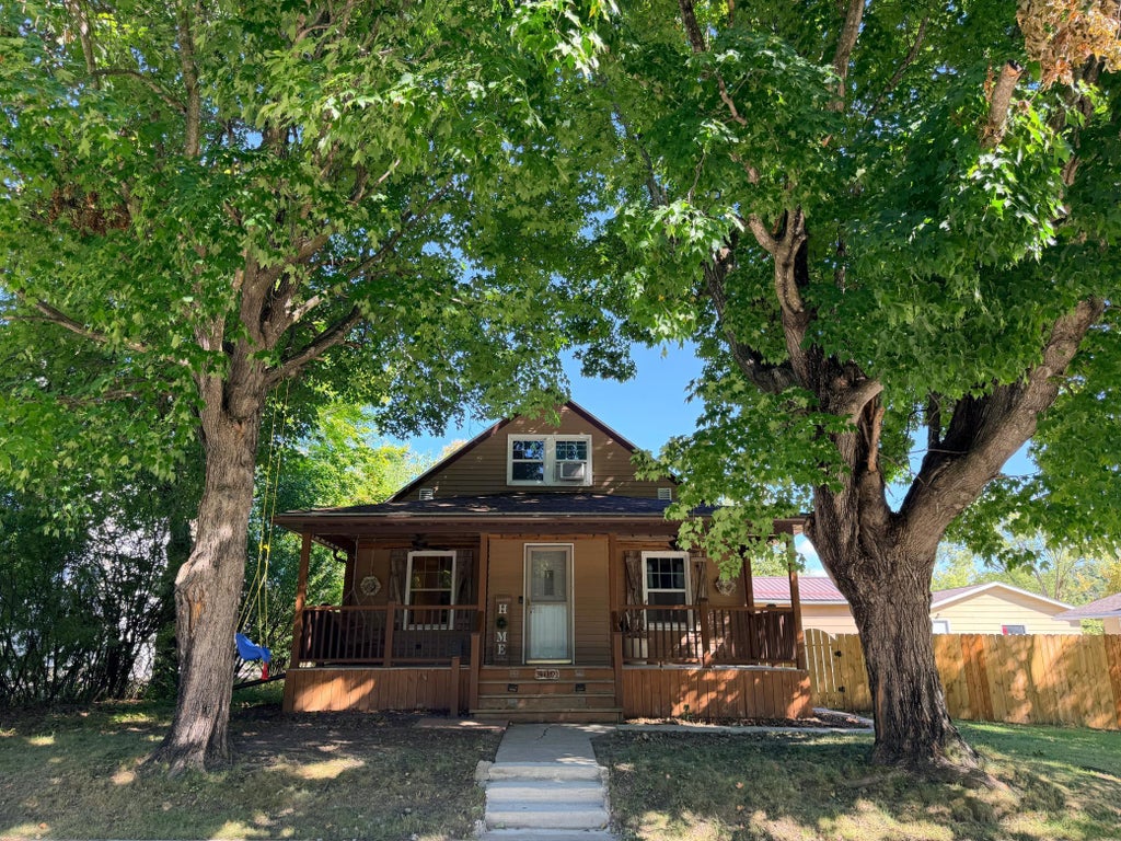 Photo of 509 5th Street NE, Fosston, MN 56542 (MLS # 7138059)