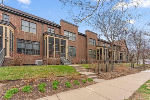 Photo of 821 Thornton Street SE, Minneapolis, MN 55414 (MLS # 7045187)