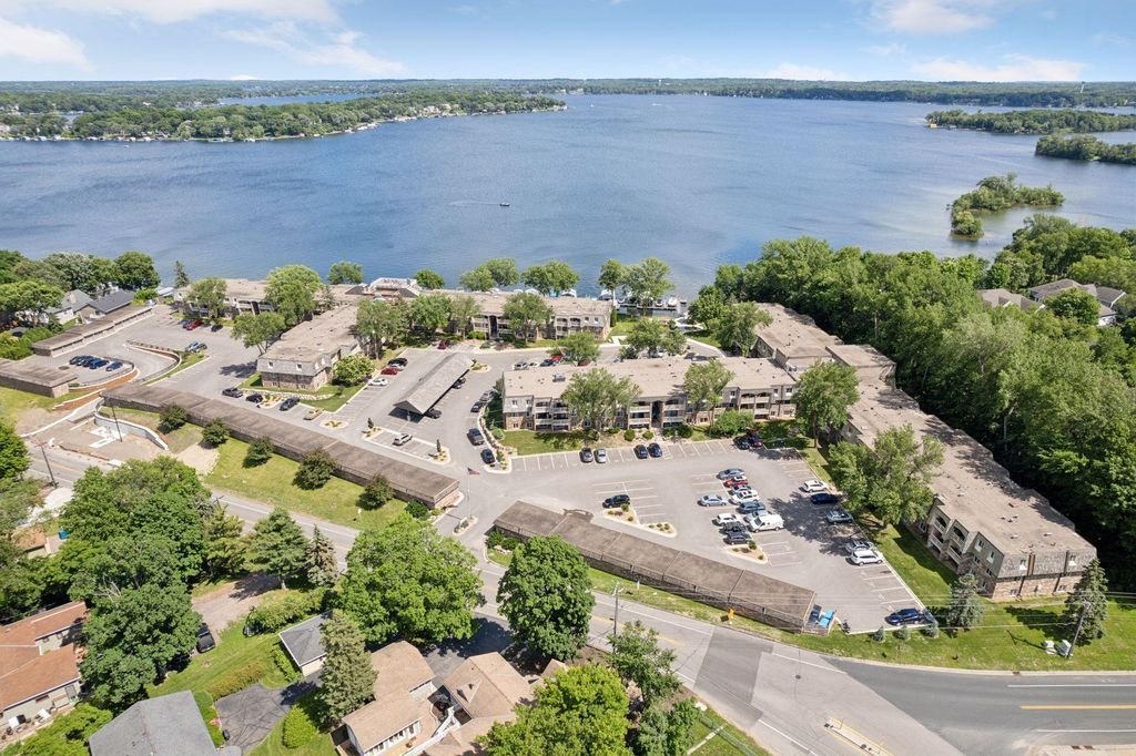 Photo of 4371 Wilshire Boulevard #308, Mound, MN 55364 (MLS # 7000471)