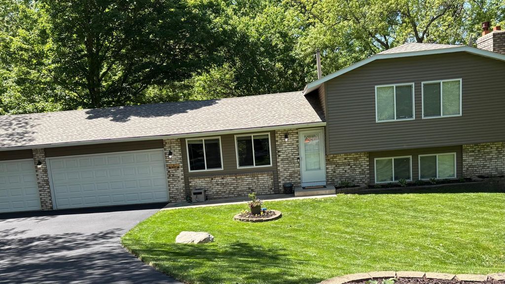Photo of 15220 Ironwood Court, Eden Prairie, MN 55346 (MLS # 7080270)