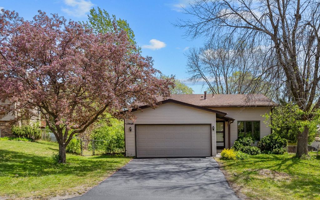 Photo of 17468 Rustic Hills Drive, Eden Prairie, MN 55346 (MLS # 7073634)