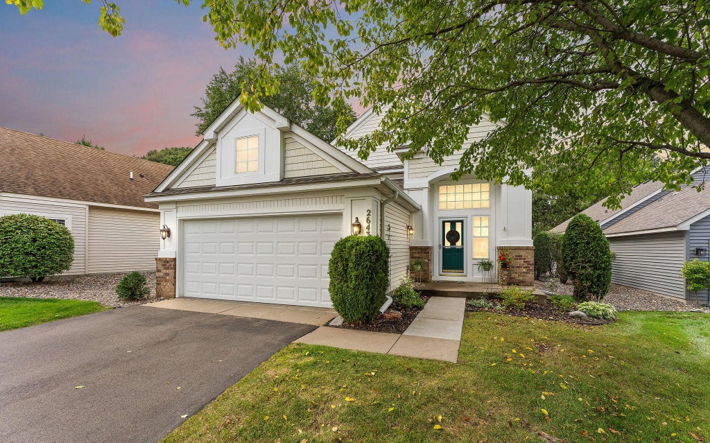 Photo of 2643 Oak Ridge Trail, Woodbury, MN 55125 (MLS # 7145938)