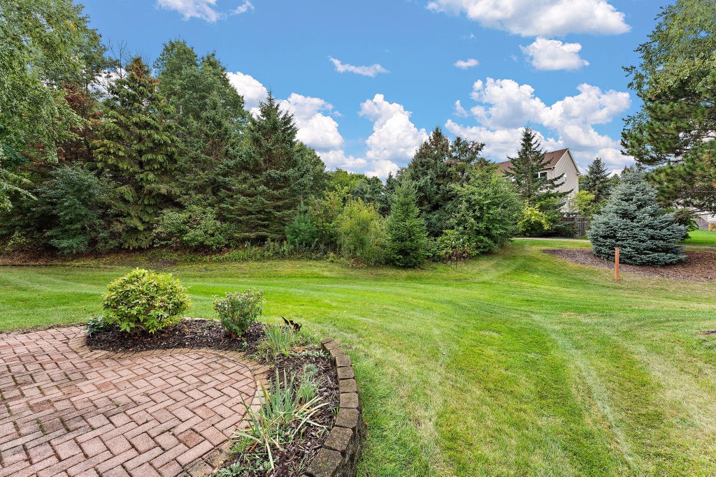 Photo of 2643 Oak Ridge Trail, Woodbury, MN 55125 (MLS # 7145938)
