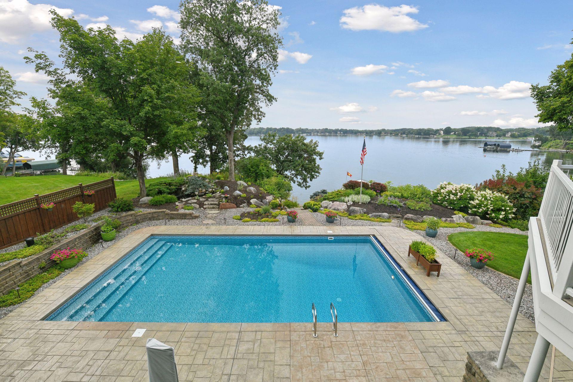 1065 Bayside Lane