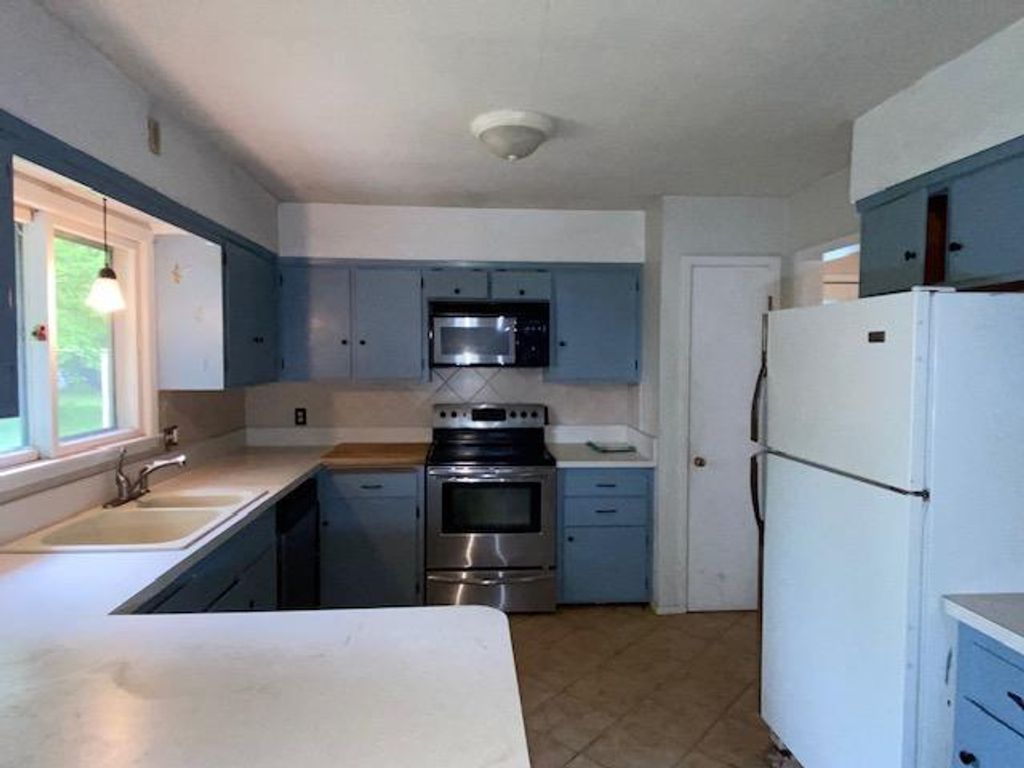 Photo of 315 Charles Street SW, Hutchinson, MN 55350 (MLS # 7078652)