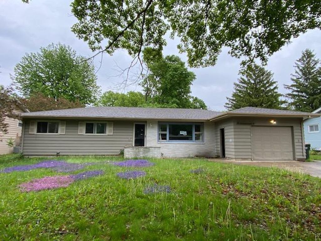 Photo of 315 Charles Street SW, Hutchinson, MN 55350 (MLS # 7078652)