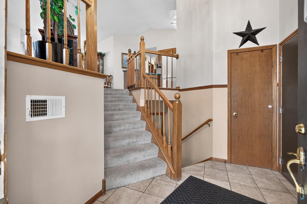 Photo of 1608 Tierney Drive, Hastings, MN 55033 (MLS # 7155734)