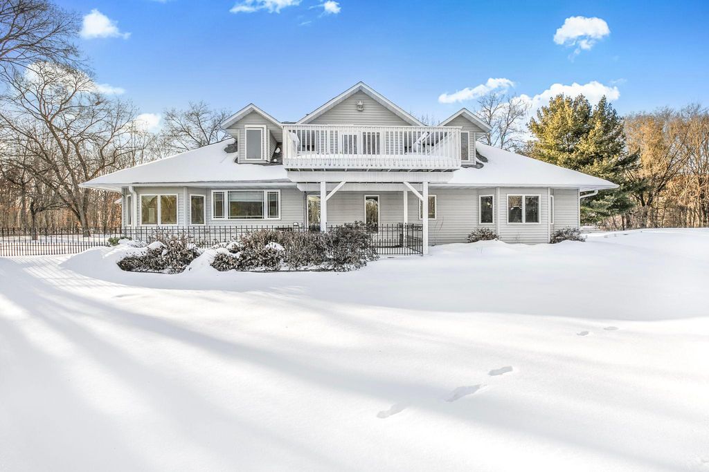 Photo of 5110 River Road NE, Sauk Rapids, MN 56379 (MLS # 7008711)