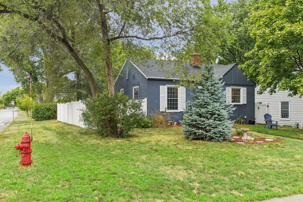 Photo of 3252 Dakota Avenue S, Saint Louis Park, MN 55416 (MLS # 7114320)