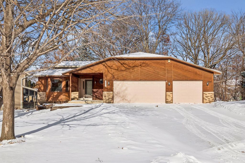 Photo of 2093 Vienna Lane, Eagan, MN 55122 (MLS # 7009703)