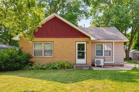 Photo of 712 Lynn Road SW, Hutchinson, MN 55350 (MLS # 7107320)