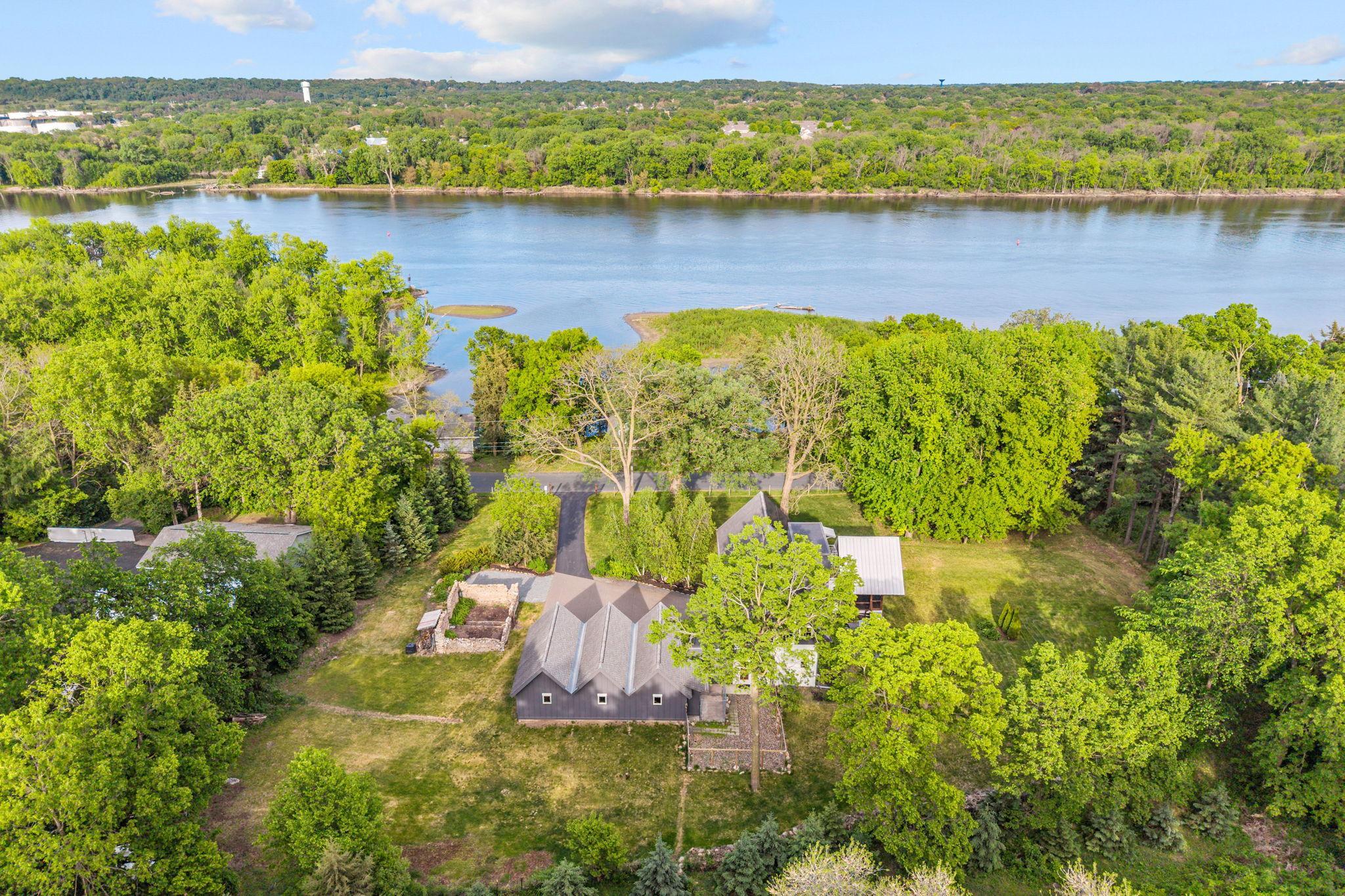 7521 River Road