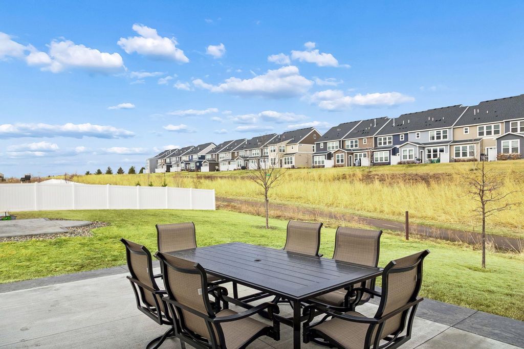 Photo of 1038 Siesta Drive, Woodbury, MN 55129 (MLS # 7049049)