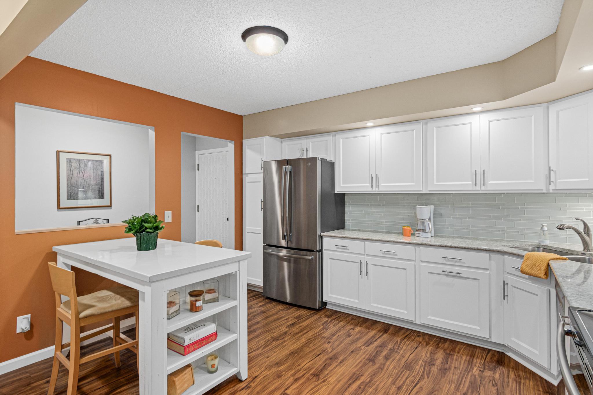 2445 Londin Lane E 208