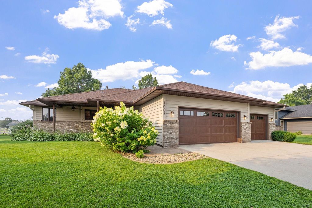 Photo of 1008 3rd Street NE, New Prague, MN 56071 (MLS # 7003597)