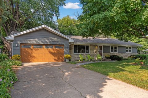 4850 Dona Lane Golden Valley MN 55422
