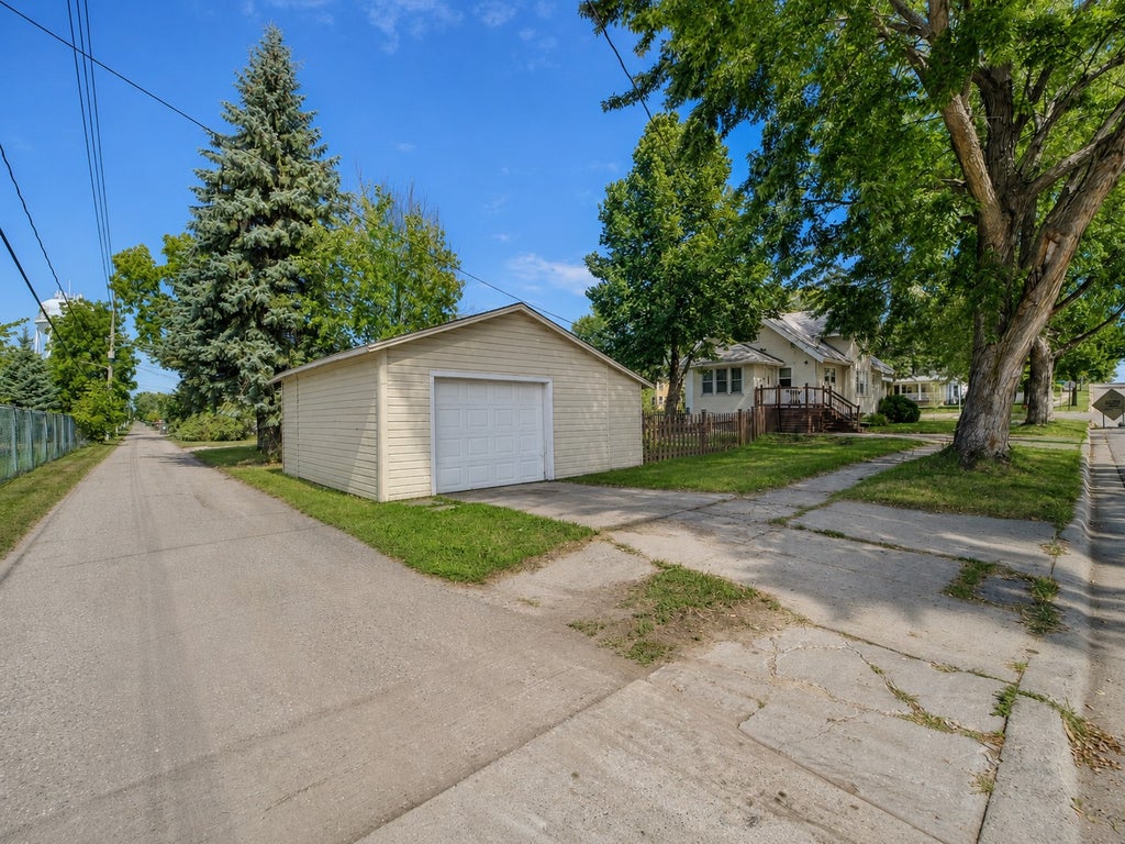 Photo of 403 5th Street NE, Staples, MN 56479 (MLS # 7121327)