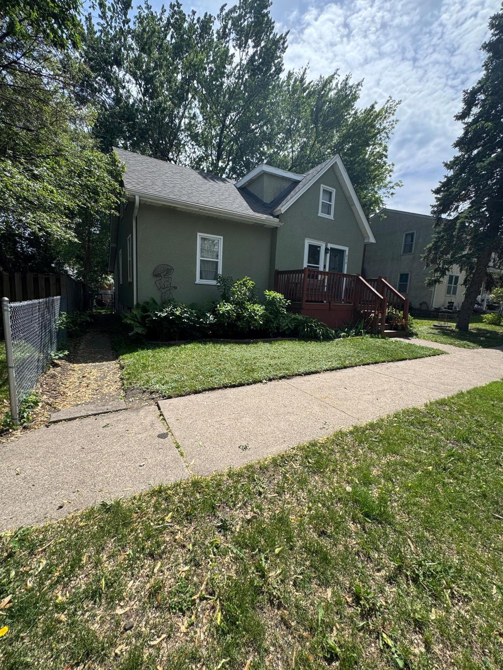 Photo of 878 Monroe Court, Saint Paul, MN 55102 (MLS # 7083832)