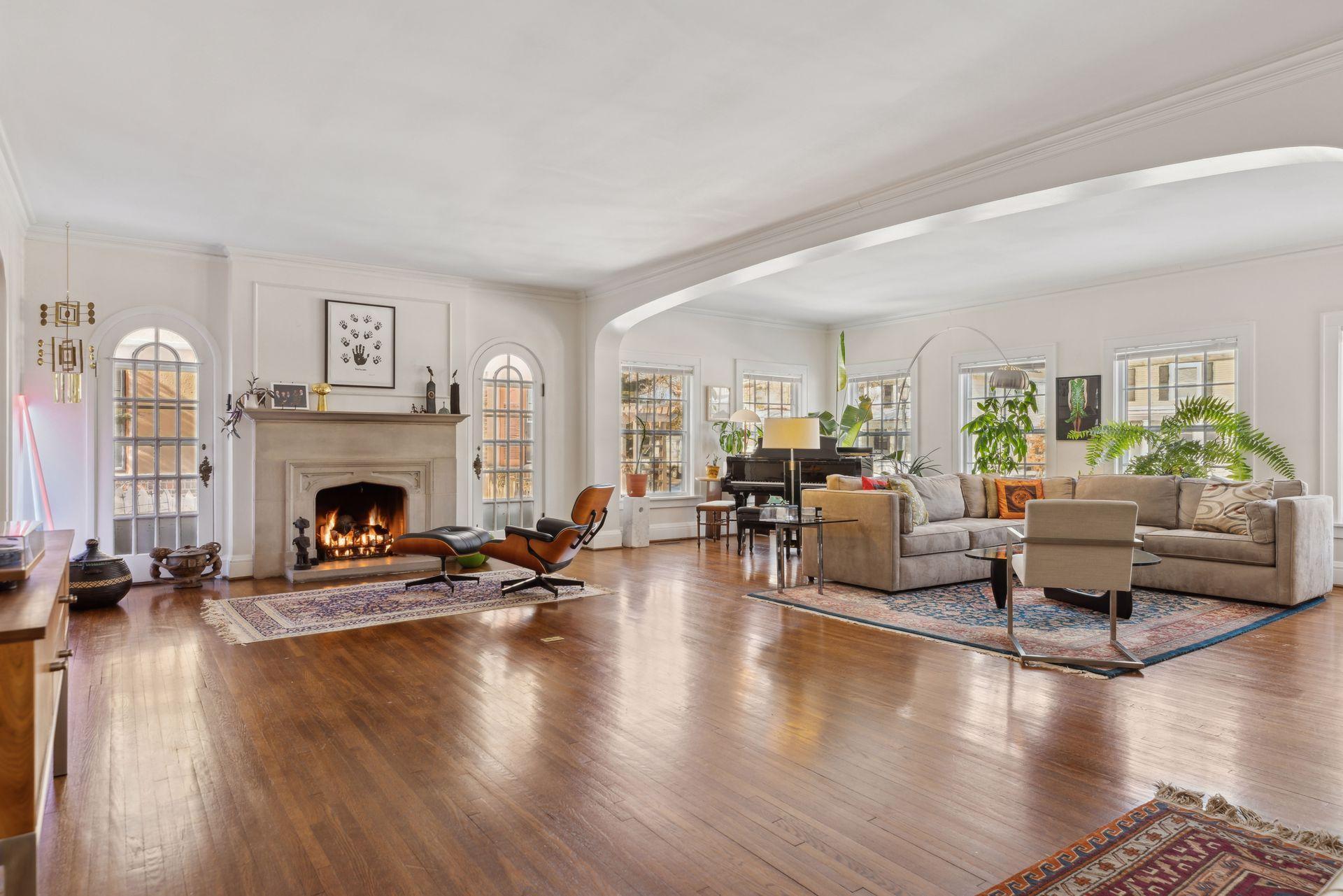 1625 W 25th Street