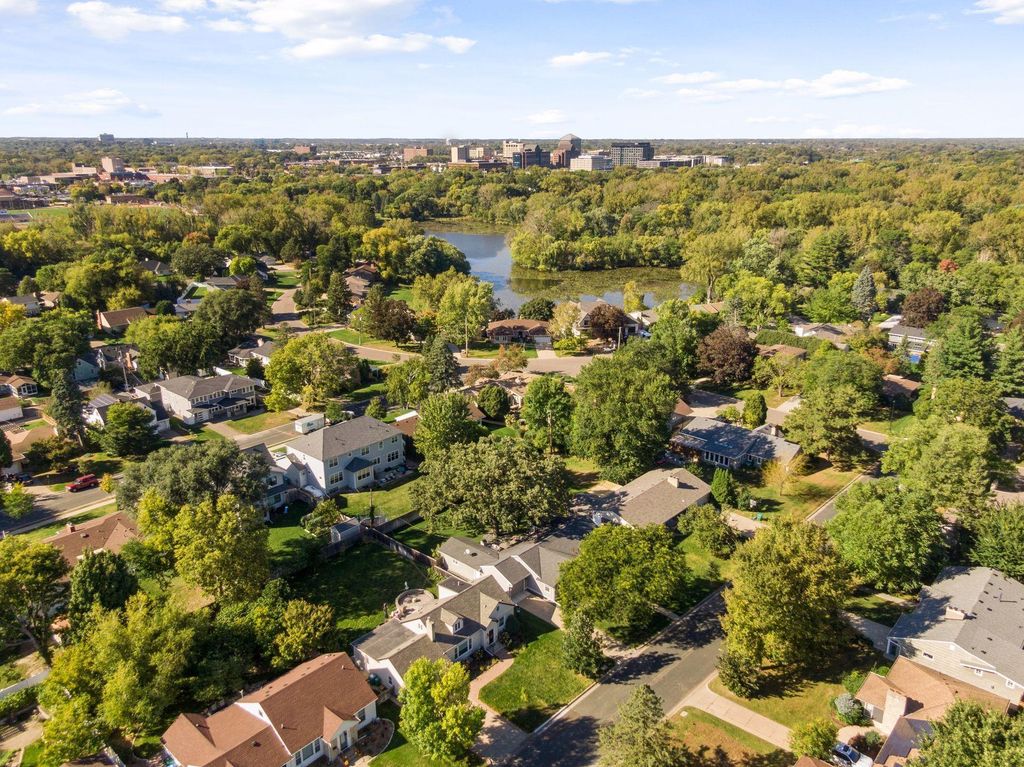 Photo of 2518 Joppa Avenue S, Saint Louis Park, MN 55416 (MLS # 7057305)