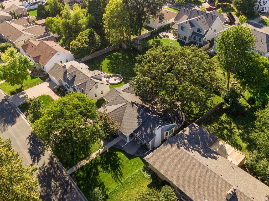 Photo of 2518 Joppa Avenue S, Saint Louis Park, MN 55416 (MLS # 7057305)