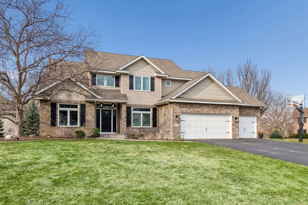 Photo of 1944 Creek View Court, Chanhassen, MN 55317 (MLS # 7047614)