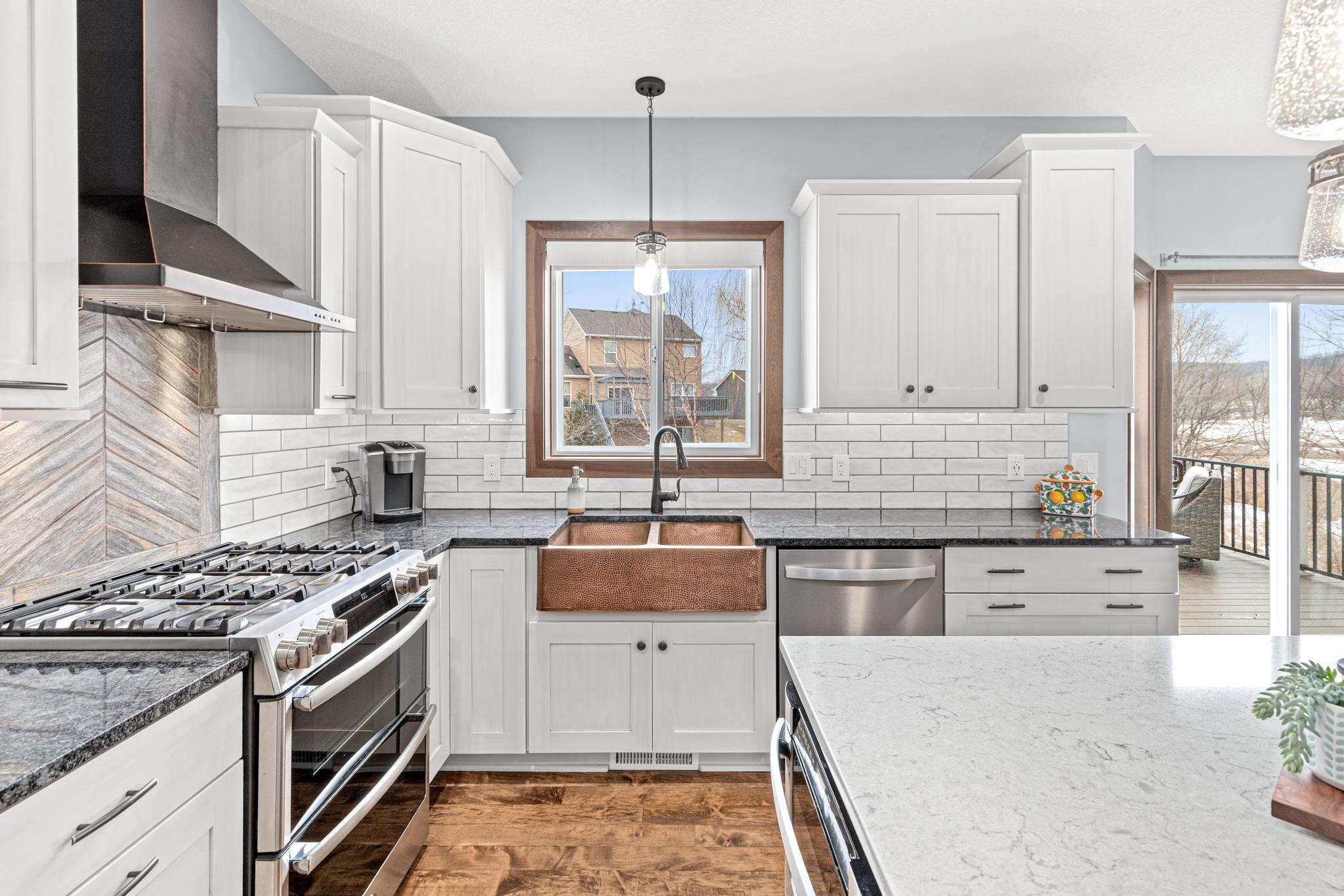 1821 Foothill Trail