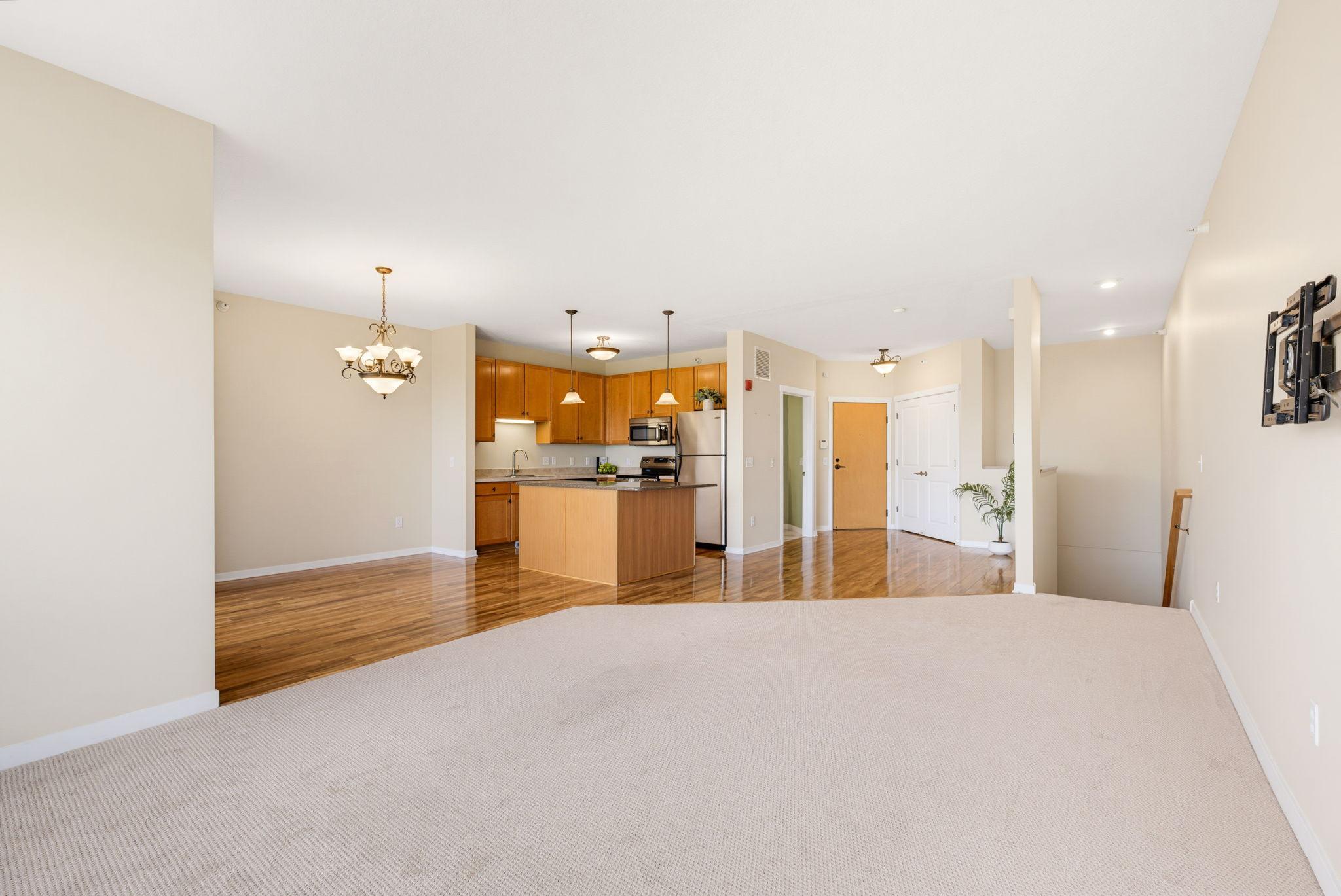1070 Grandview Court NE 304
