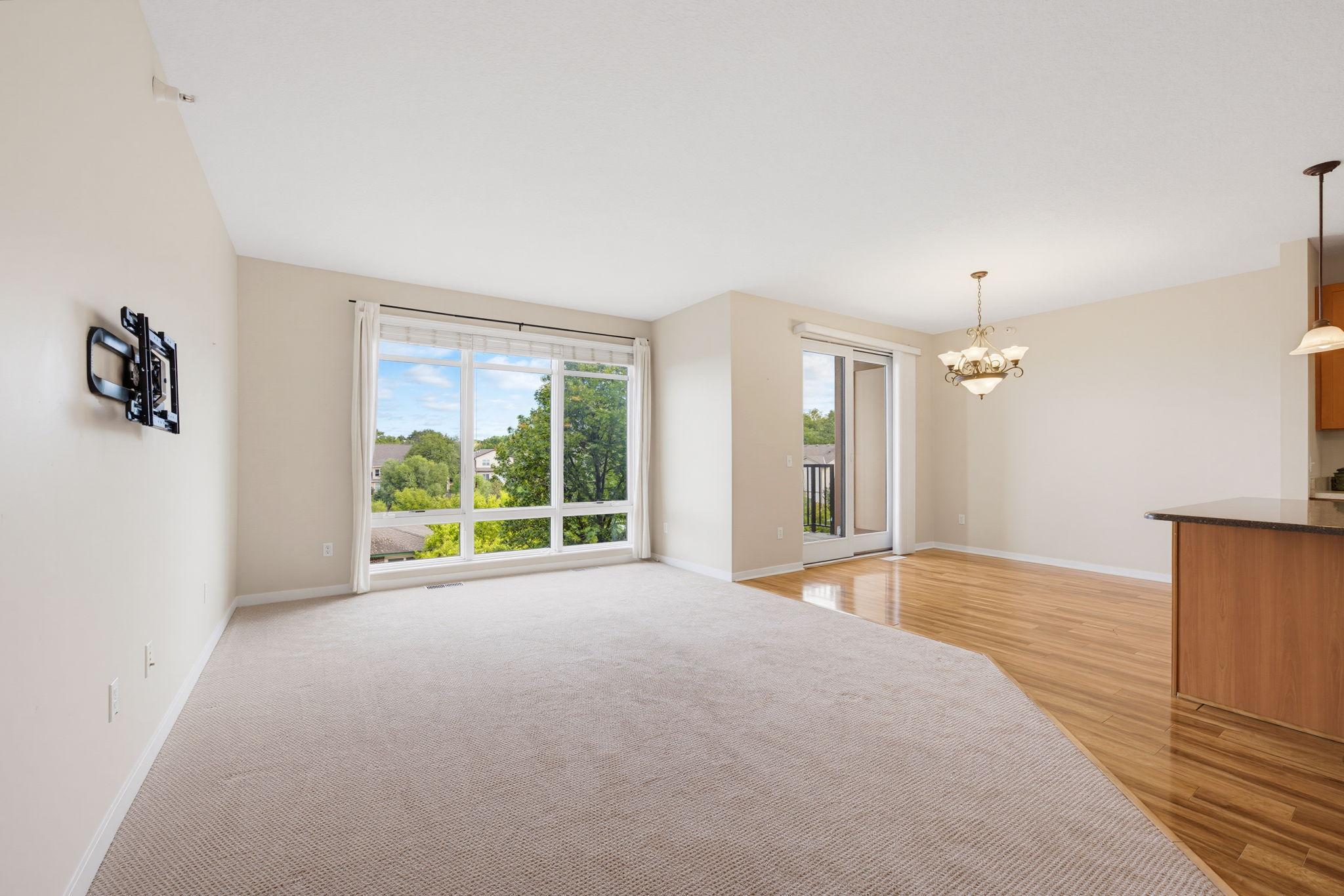 1070 Grandview Court NE 304